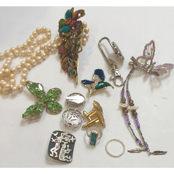 Lot Of Assorted Brooches Hair Clips Rings Necklace And Cufflinks - Picture 1 of 12